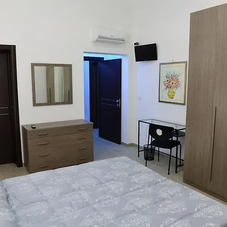 Bed And Breakfast Oz-2